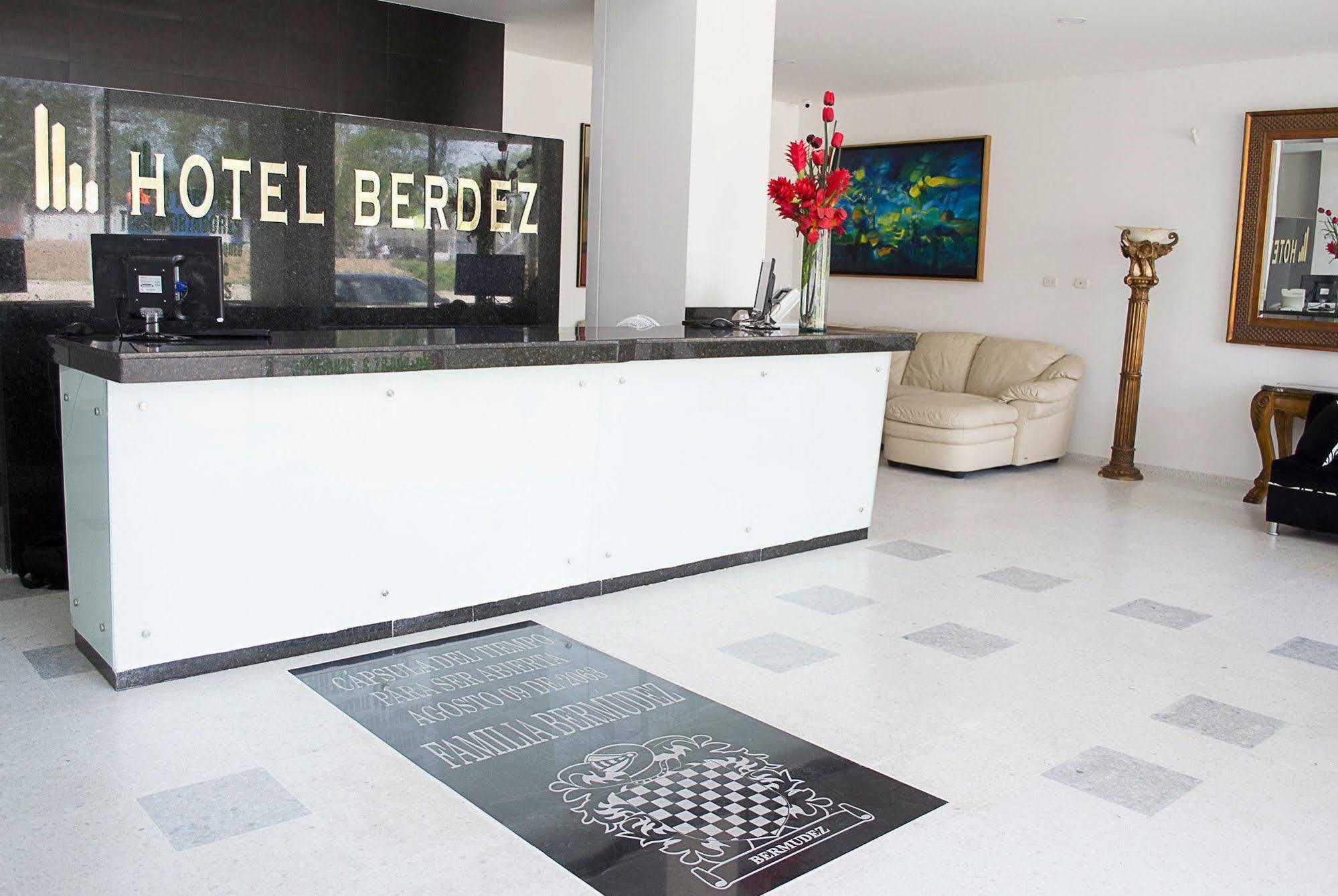 Hotel Berdez Neiva  Luaran gambar
